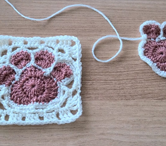Crochet Paw Square Blanket | Learn to do it here