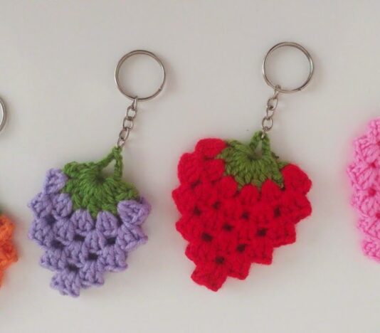 Simple crochet keychains